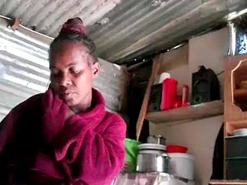 Snapshot of hairybushpussyxx1 chatting on 12.13.24 hairybushpussyxx1 online show from 12.13.24