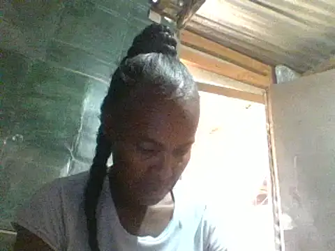 Snapshot of hairybushpussyxx1 chatting on 01.05.25 hairybushpussyxx1 online show from 01.05.25