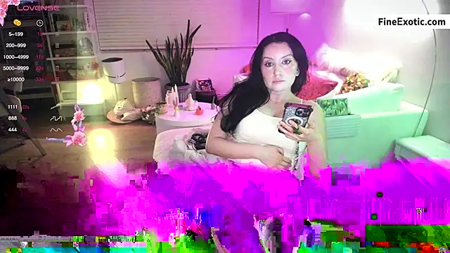 Snapshot of Vesaaa chatting on 03.15.25 Vesaaa online show from 03.15.25