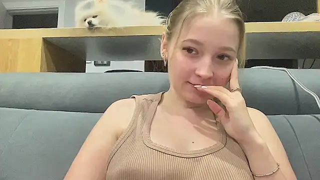 Snapshot of CharmingSarah chatting on 01.16.25 CharmingSarah online show from 01.16.25