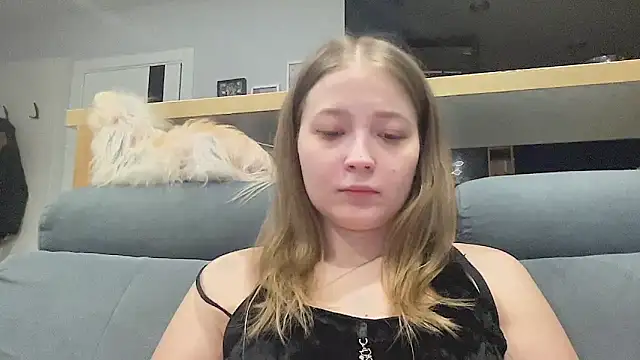 Snapshot of CharmingSarah chatting on 03.04.26 CharmingSarah online show from 03.04.26