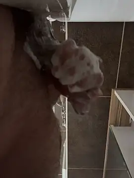 Snapshot of -horby- chatting on 10.27.25 -horby- online show from 10.27.25