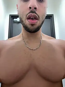 Snapshot of pimentfort77 chatting on 03.21.25 pimentfort77 online show from 03.21.25