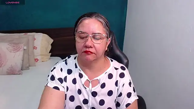 scaelettdubois online show from 03.09.26