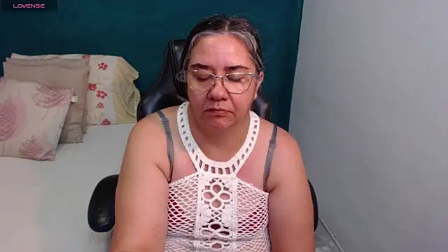 scaelettdubois online show from 04.06.26