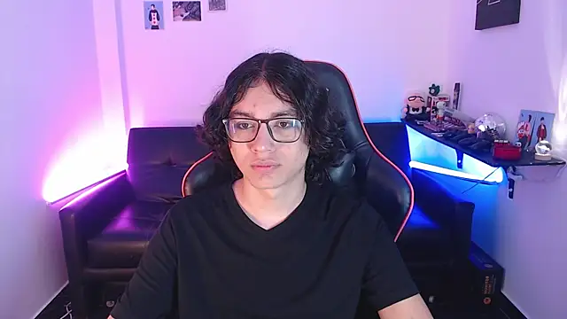 Snapshot of malik_harrison__ chatting on 12.04.24 malik harrison online show from 12.04.24