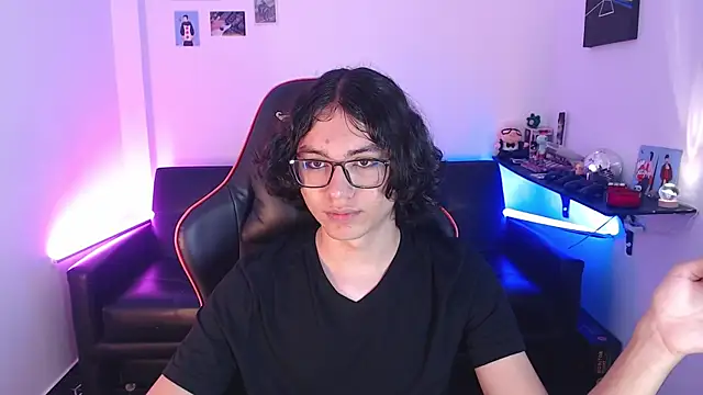 Snapshot of malik_harrison__ chatting on 12.04.24 malik harrison online show from 12.04.24