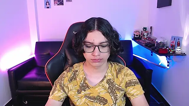 Snapshot of malik_harrison__ chatting on 12.17.24 malik harrison online show from 12.17.24