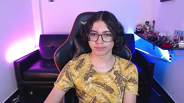 Snapshot of malik_harrison__ chatting on 12.17.24 malik harrison online show from 12.17.24