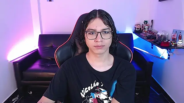 Snapshot of malik_harrison__ chatting on 12.18.24 malik harrison online show from 12.18.24