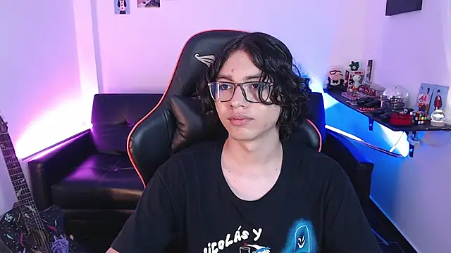 Snapshot of malik_harrison__ chatting on 12.18.24 malik harrison online show from 12.18.24