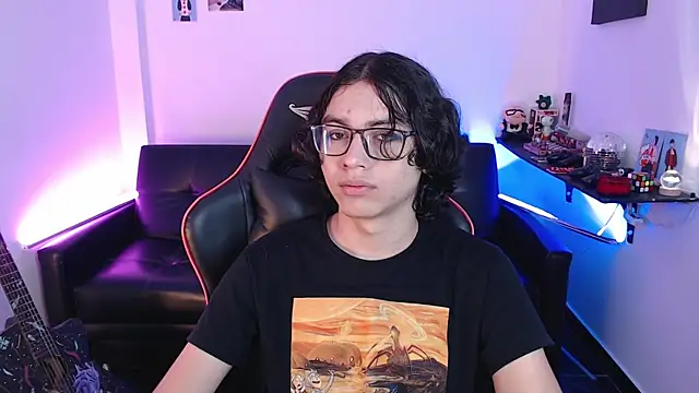 Snapshot of malik_harrison__ chatting on 12.19.24 malik harrison online show from 12.19.24