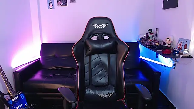 Snapshot of malik_harrison__ chatting on 01.08.25 malik harrison online show from 01.08.25