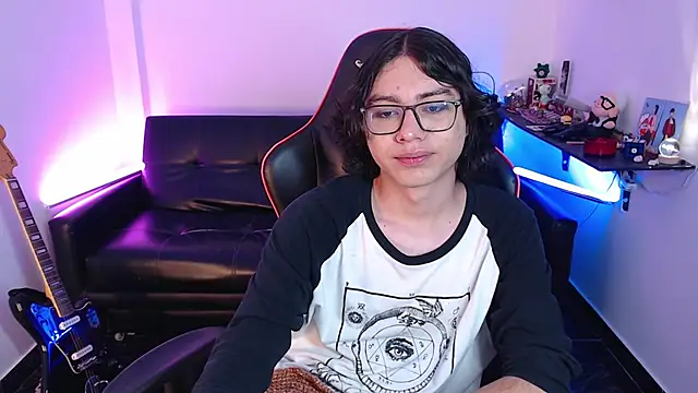 Snapshot of malik_harrison__ chatting on 01.08.25 malik harrison online show from 01.08.25