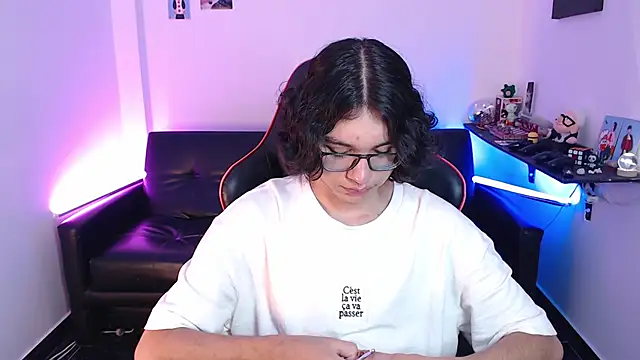 Snapshot of malik_harrison__ chatting on 01.10.25 malik harrison online show from 01.10.25