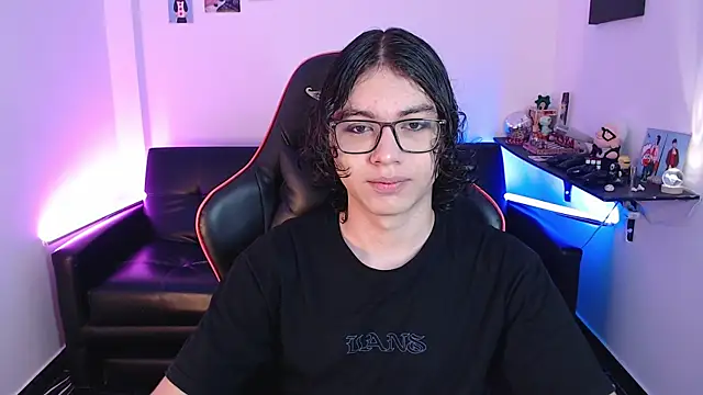 Snapshot of malik_harrison__ chatting on 01.28.25 malik harrison online show from 01.28.25