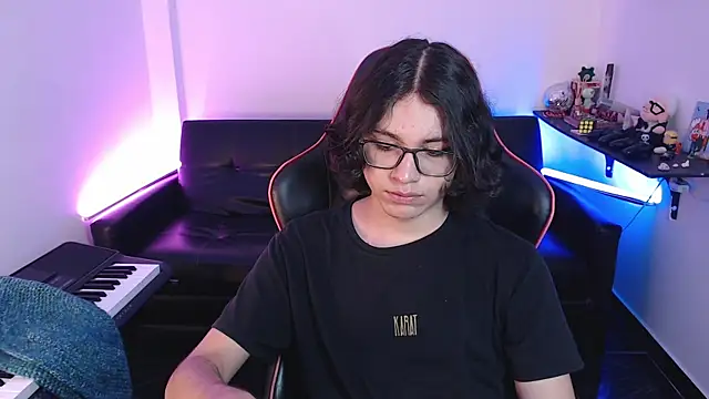 Snapshot of malik_harrison__ chatting on 02.06.25 malik harrison online show from 02.06.25