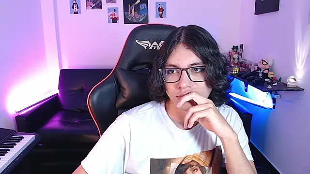 Snapshot of malik_harrison__ chatting on 02.10.25 malik harrison online show from 02.10.25