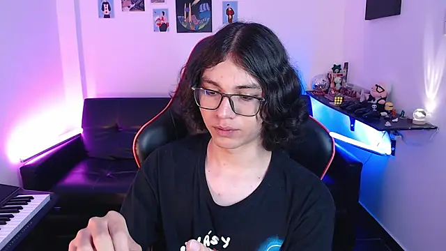 Snapshot of malik_harrison__ chatting on 02.11.25 malik harrison online show from 02.11.25