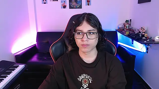 Snapshot of malik_harrison__ chatting on 02.14.25 malik harrison online show from 02.14.25