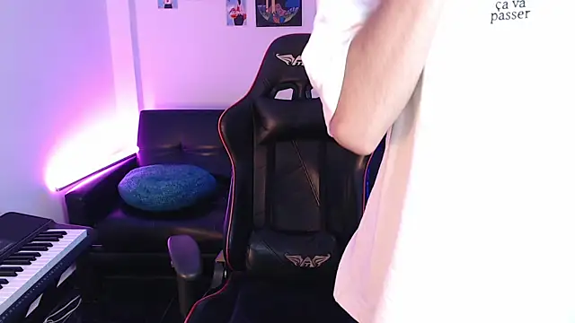 Snapshot of malik_harrison__ chatting on 02.27.25 malik harrison online show from 02.27.25