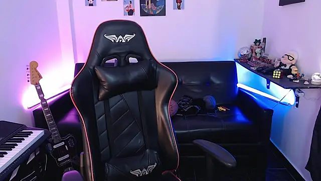 Snapshot of malik_harrison__ chatting on 03.04.25 malik harrison online show from 03.04.25