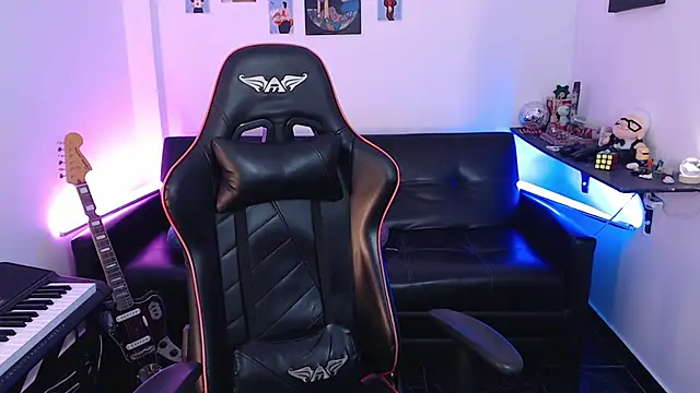 Snapshot of malik_harrison__ chatting on 03.04.25 malik harrison online show from 03.04.25