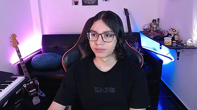 Snapshot of malik_harrison__ chatting on 03.13.25 malik harrison online show from 03.13.25