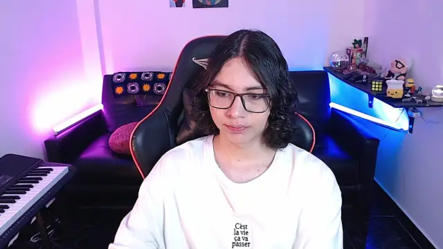 Snapshot of malik_harrison__ chatting on 03.16.25 malik harrison online show from 03.16.25