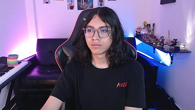 Snapshot of malik_harrison__ chatting on 11.05.25 malik harrison online show from 11.05.25