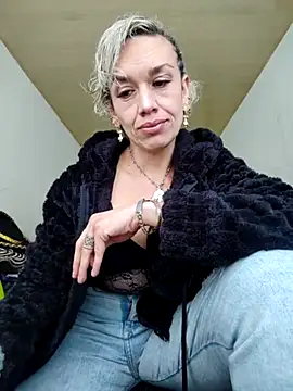 Snapshot of sexymarilyncolombia chatting on 03.13.25 sexymarilyncolombia online show from 03.13.25