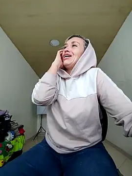 Snapshot of sexymarilyncolombia chatting on 03.17.25 sexymarilyncolombia online show from 03.17.25