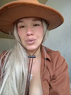 Snapshot of sexymarilyncolombia chatting on 07.28.26 sexymarilyncolombia online show from 07.28.26
