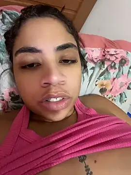 Snapshot of morenadabuceta chatting on 05.26.26 morenadabuceta online show from 05.26.26