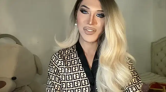 Snapshot of Ts_glamxxxx chatting on 02.01.25 Ts glamxxxx online show from 02.01.25