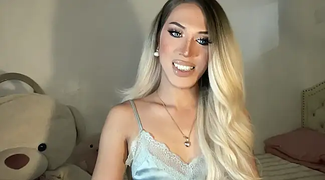 Snapshot of Ts_glamxxxx chatting on 02.02.25 Ts glamxxxx online show from 02.02.25