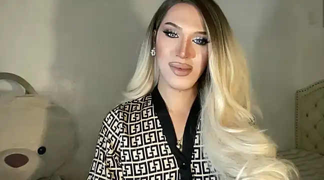 Snapshot of Ts_glamxxxx chatting on 02.11.25 Ts glamxxxx online show from 02.11.25