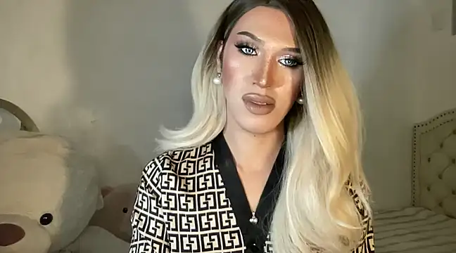 Snapshot of Ts_glamxxxx chatting on 02.11.25 Ts glamxxxx online show from 02.11.25