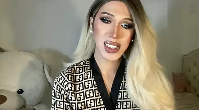 Snapshot of Ts_glamxxxx chatting on 02.21.25 Ts glamxxxx online show from 02.21.25