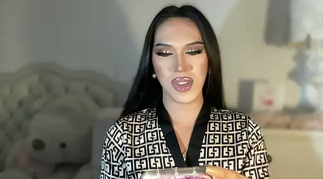 Snapshot of Ts_glamxxxx chatting on 03.11.25 Ts glamxxxx online show from 03.11.25