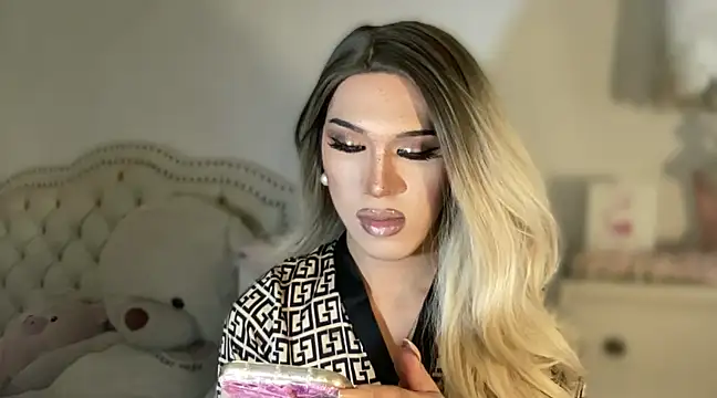 Snapshot of Ts_glamxxxx chatting on 03.15.25 Ts glamxxxx online show from 03.15.25