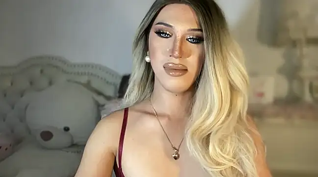 Snapshot of Ts_glamxxxx chatting on 03.21.25 Ts glamxxxx online show from 03.21.25