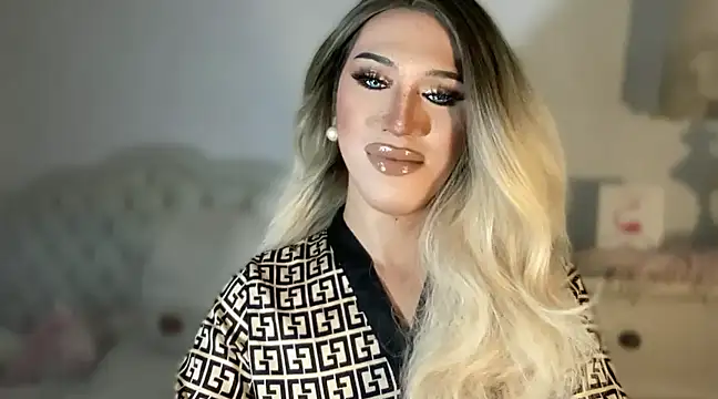 Snapshot of Ts_glamxxxx chatting on 03.22.25 Ts glamxxxx online show from 03.22.25