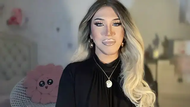 Snapshot of Ts_glamxxxx chatting on 09.08.25 Ts glamxxxx online show from 09.08.25