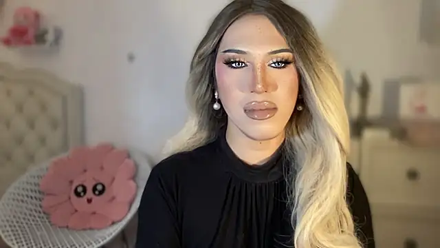 Snapshot of Ts_glamxxxx chatting on 09.27.25 Ts glamxxxx online show from 09.27.25