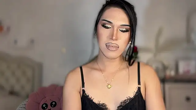 Snapshot of Ts_glamxxxx chatting on 11.08.25 Ts glamxxxx online show from 11.08.25