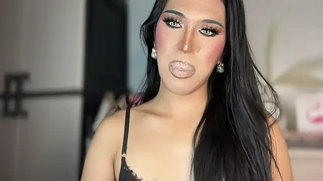 Snapshot of Ts_glamxxxx chatting on 12.18.25 Ts glamxxxx online show from 12.18.25