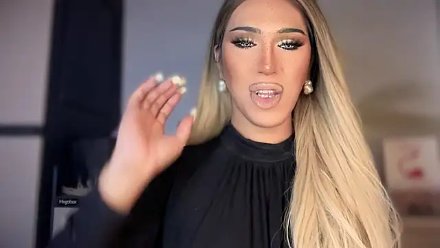 Snapshot of Ts_glamxxxx chatting on 01.11.26 Ts glamxxxx online show from 01.11.26