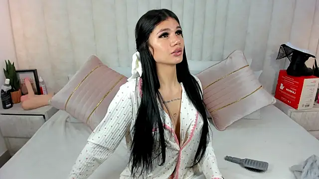 Snapshot of im_anie chatting on 03.13.25 im anie online show from 03.13.25