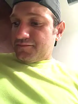 Snapshot of JonJ0 chatting on 10.04.25 JonJ0 online show from 10.04.25